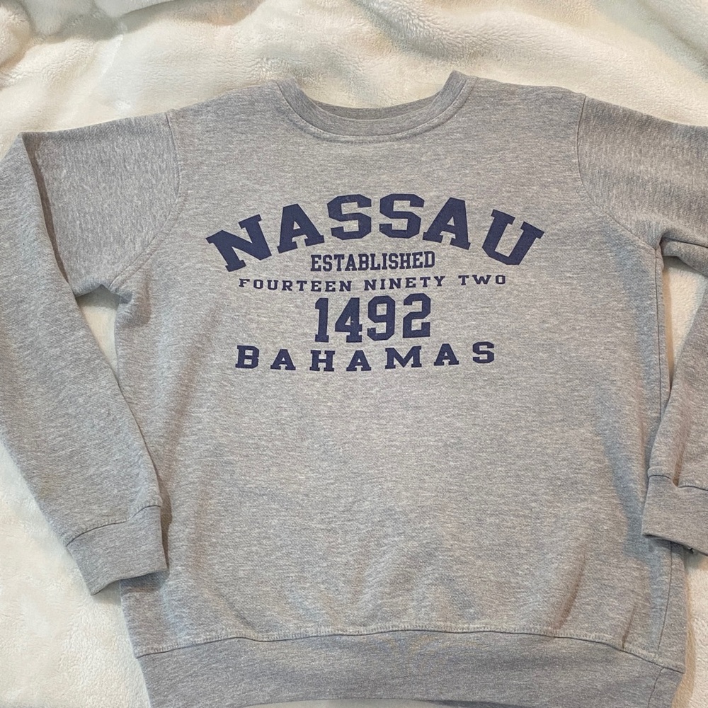 Pacific & Co. Gray Nassau Bahamas The Classic Sweatshirt Size Small